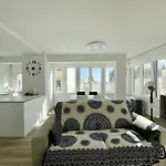 Luxury Center Apartment