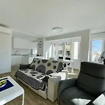 Luxury Center Apartment